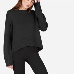 Everlane Boxy Sweater in Cotton- Small